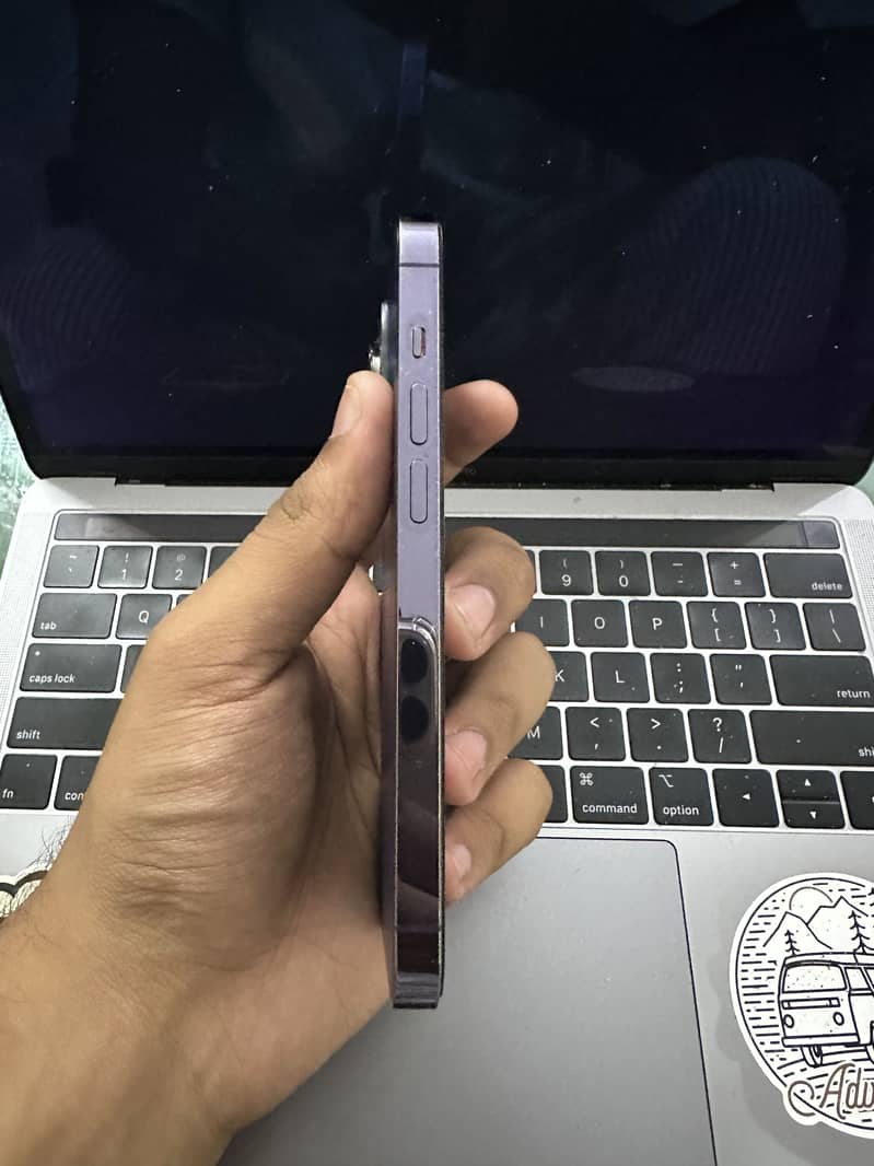 Apple iPhone 14 Pro 1