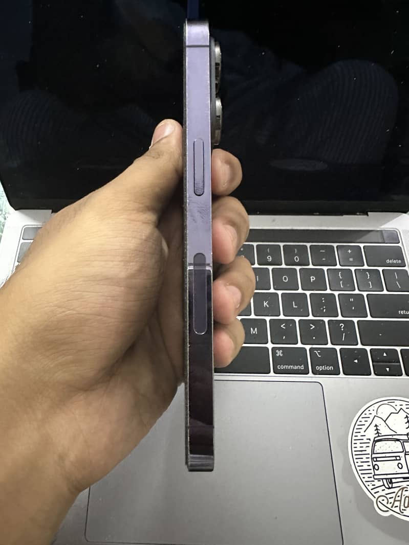 Apple iPhone 14 Pro 2