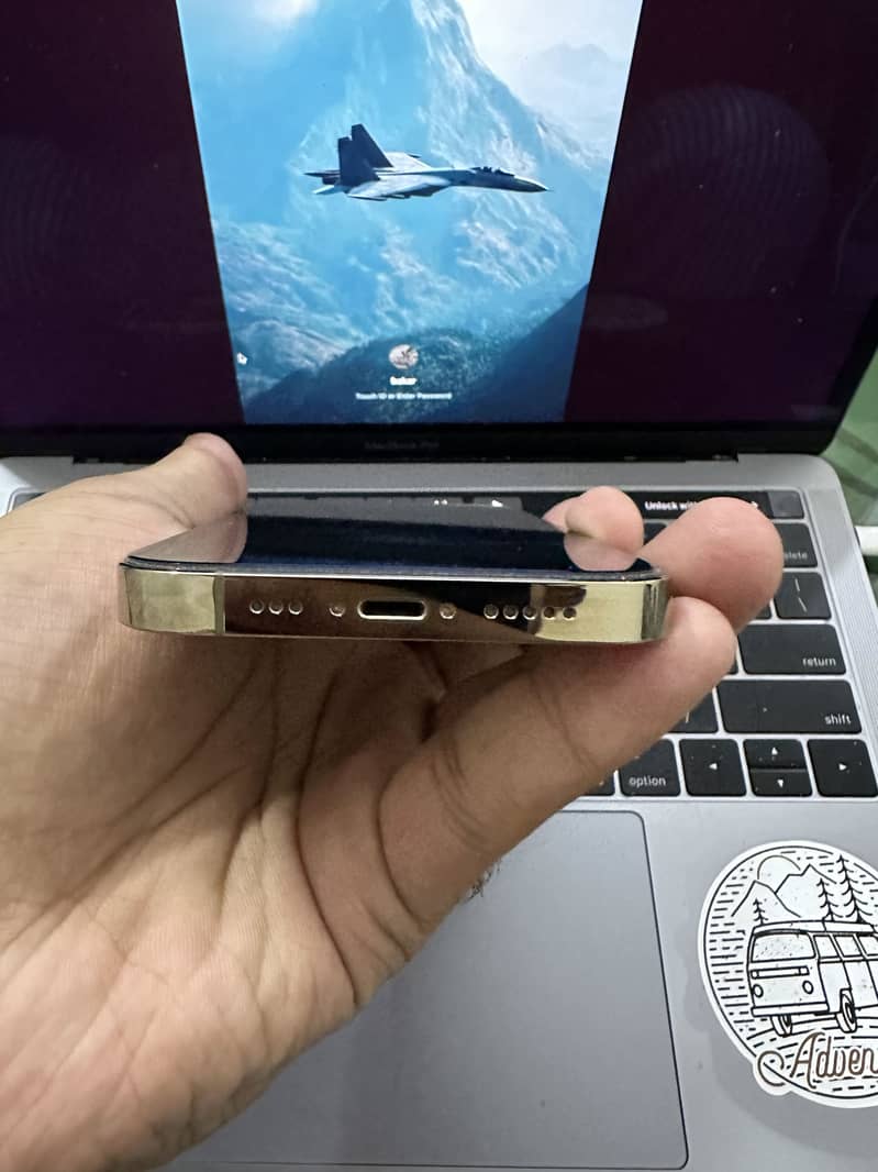 Apple iPhone 14 Pro 2