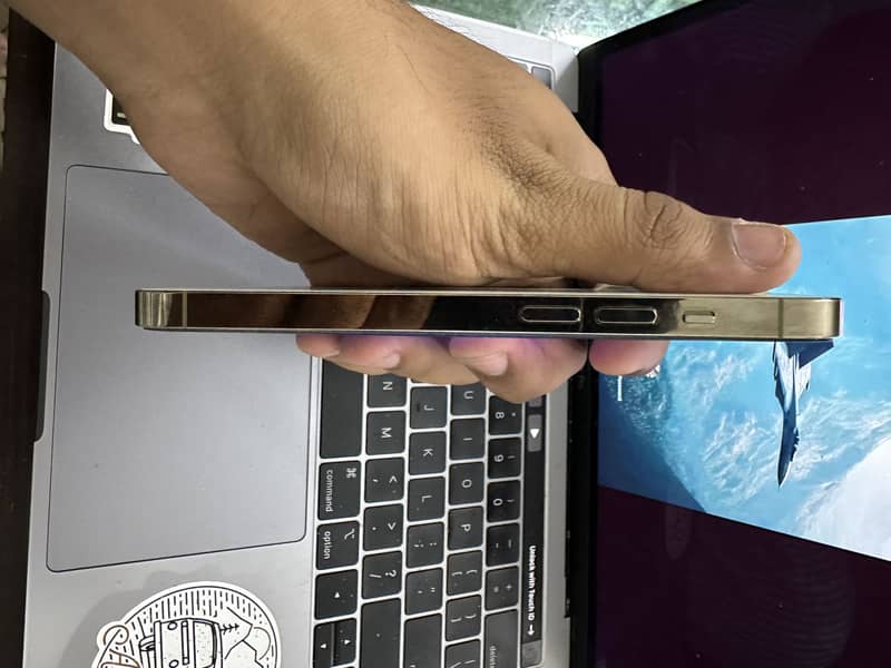 Apple iPhone 14 Pro 3
