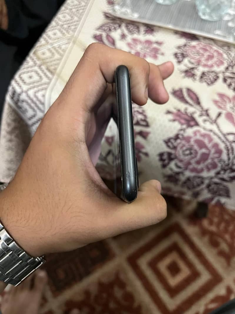 Apple iPhone 8 Plus 2