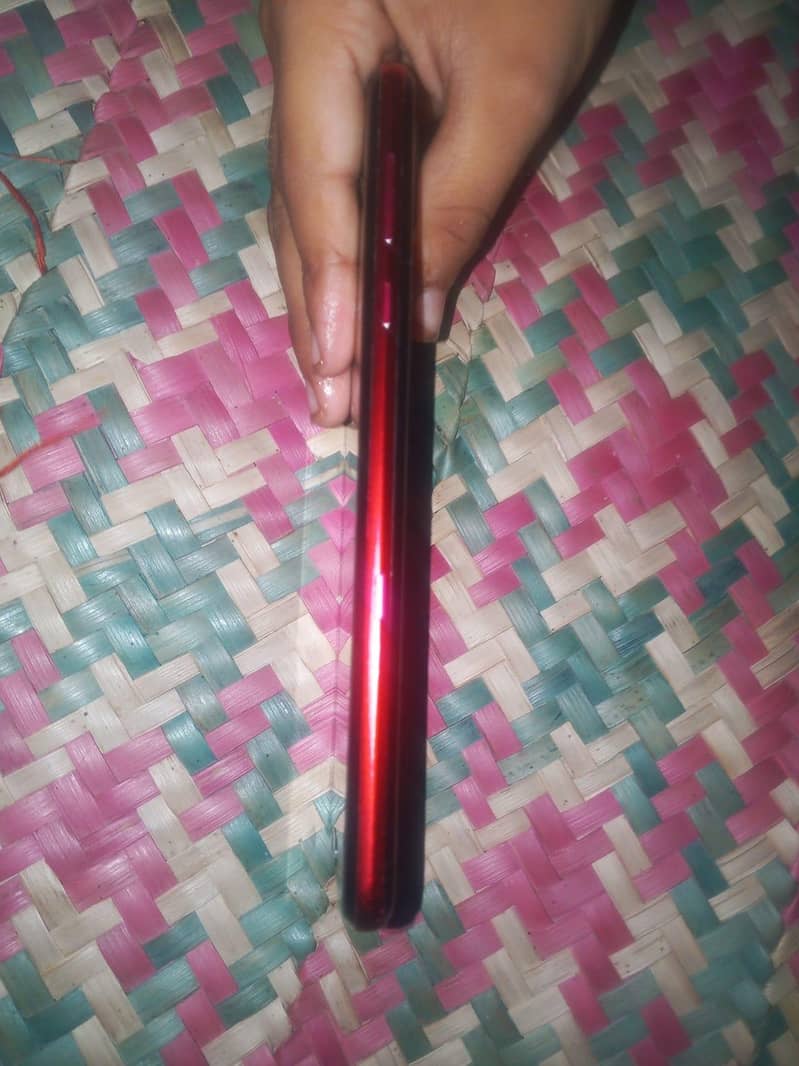 Sharp Aquos R3 6