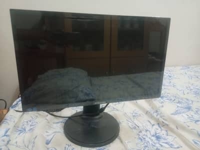 Computer for Sale 10/10 Condition i3 6 generation Contact# 03294977110