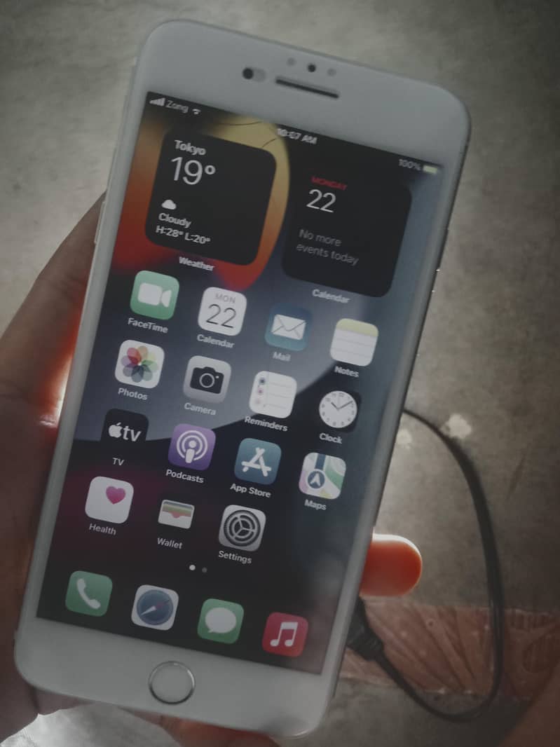 Apple iPhone 7 Plus 0