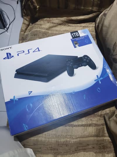 Ps4 1 Tb with box and 2 Controllers 10/10