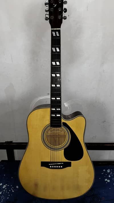 Yamaha fg800c Semi Acoustic Guitar
