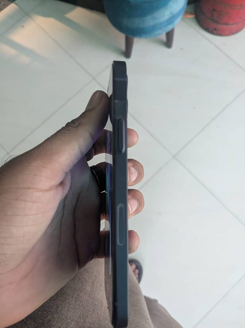 Apple iPhone 12 5