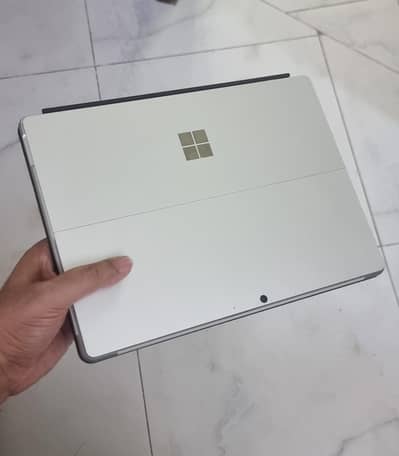 Microsoft Surface Book 8 Pro