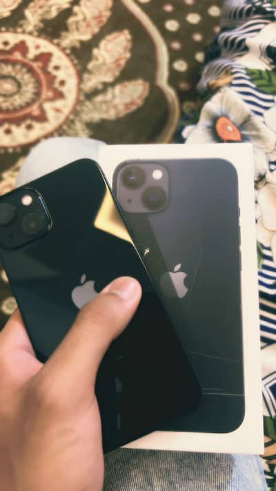 Apple iPhone 13