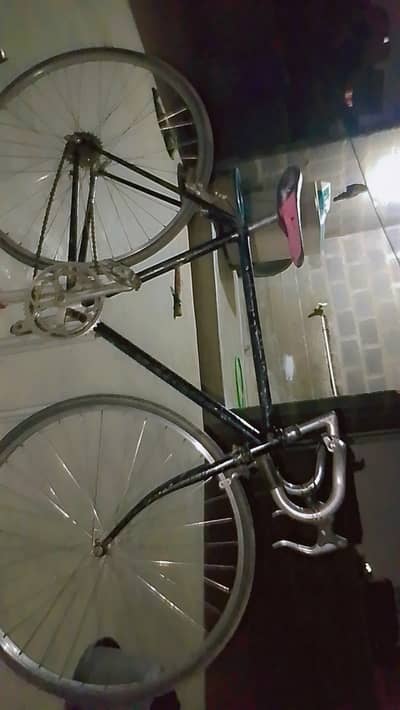  Used Sports Bicycle / Fixed Gear Bike – Good Condition