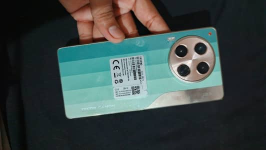 Tecno CAMON 30