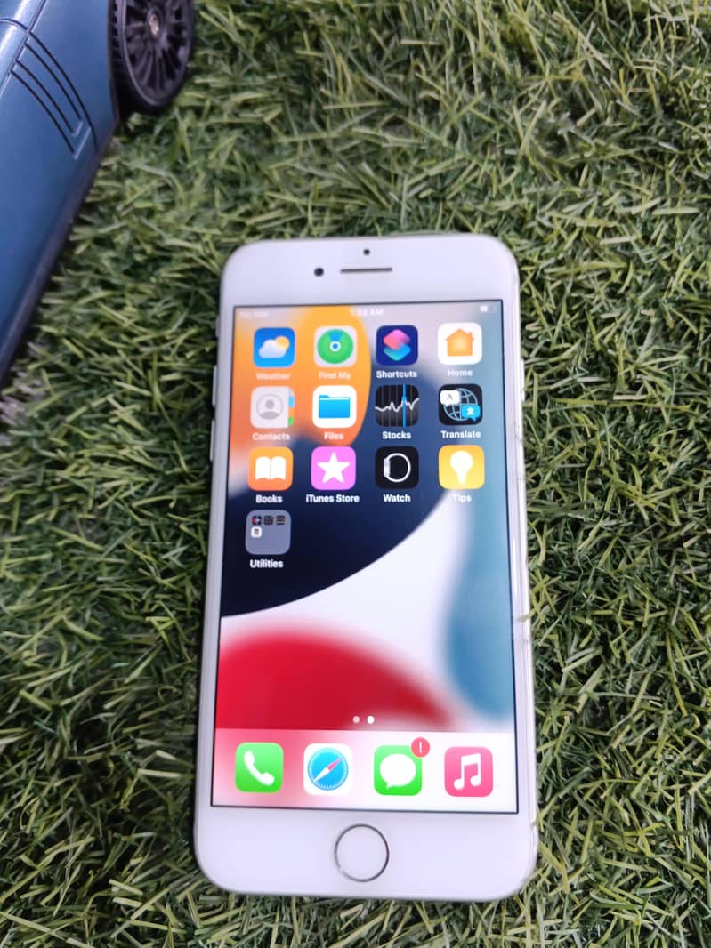 Apple iPhone 8 3