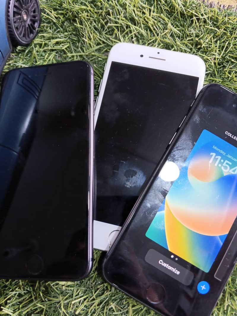 Apple iPhone 8 4