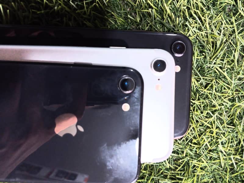 Apple iPhone 8 5