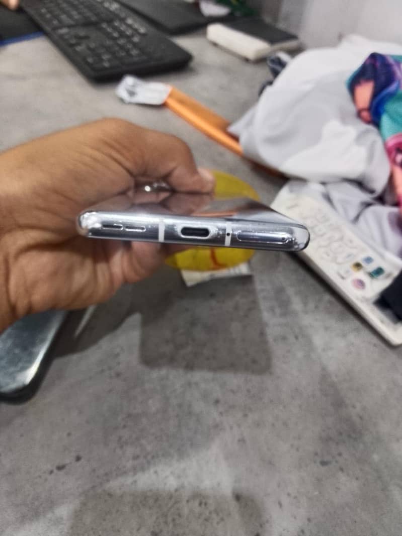 One Plus 9 Pro 7
