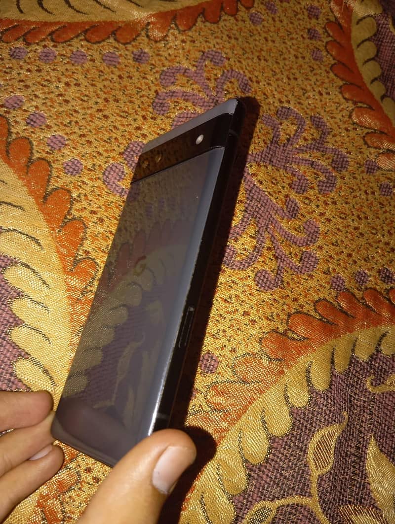 Google Pixel 6a 1