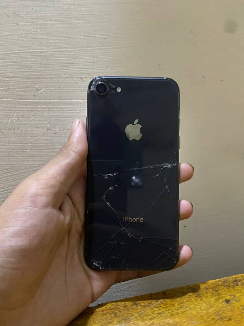 Apple iPhone 8 1