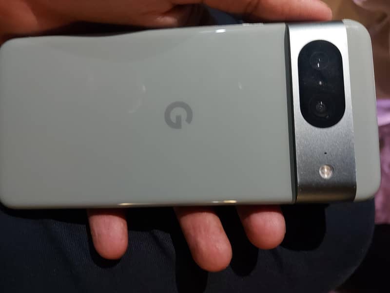 Google Pixel 8 1