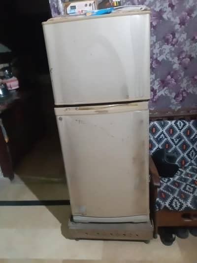 we buy an new refrigerator that's why we sell this refrigerator