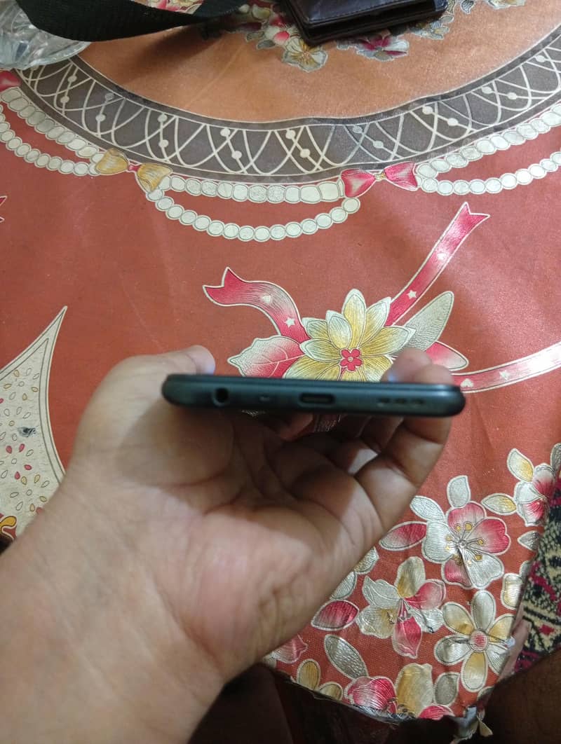 OPPO A76 3