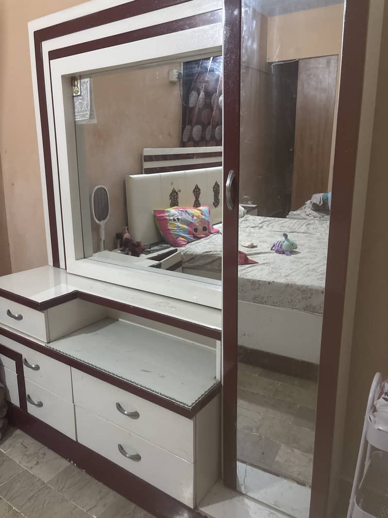Dressing table 1