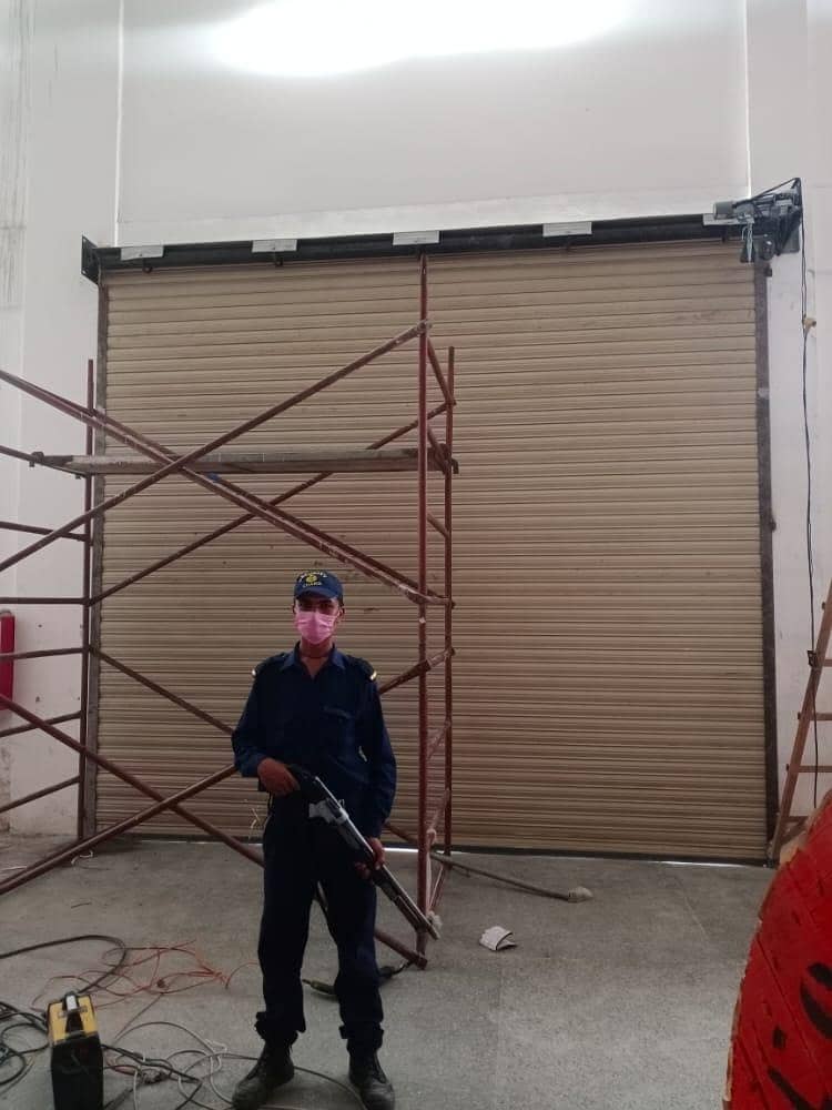 Automatic Swing Sliding Gate Motor/Auto Sensor Door/Rolling Shutter 17