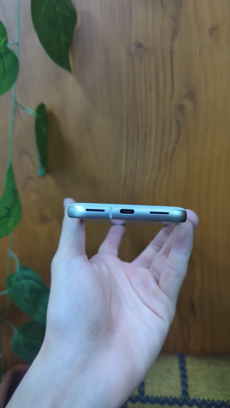 Google Pixel 8a 5