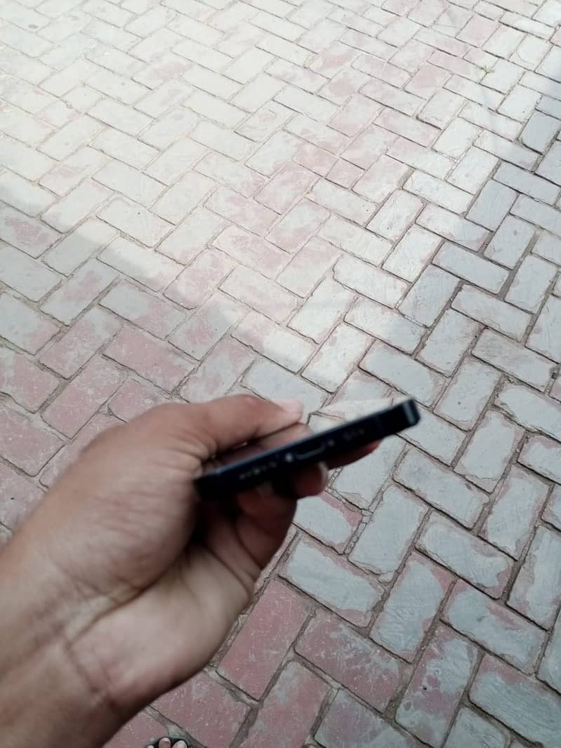 iPhone 13 2
