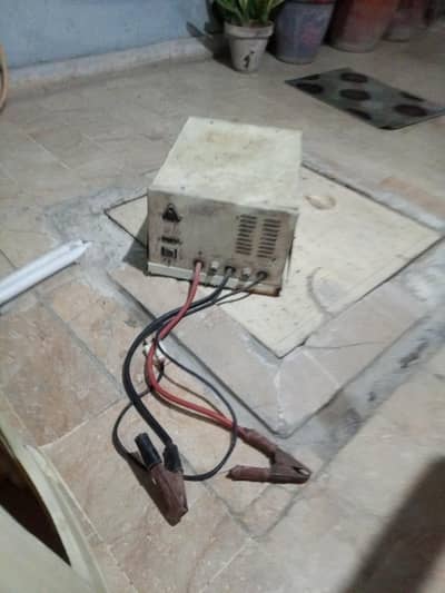 UPS  Galaxy 700Wayts ,  12VDC