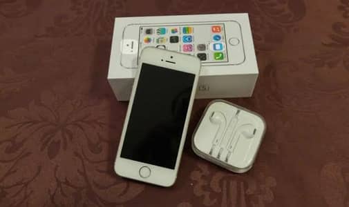 Apple iPhone 5s for sale my WhatsApp number 03457084434