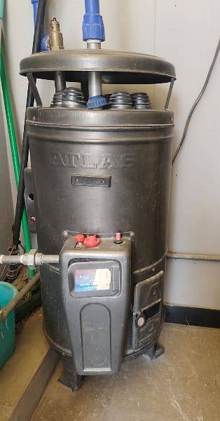 Atlas dual geasyer (Gas or Electricity) 17 gallons