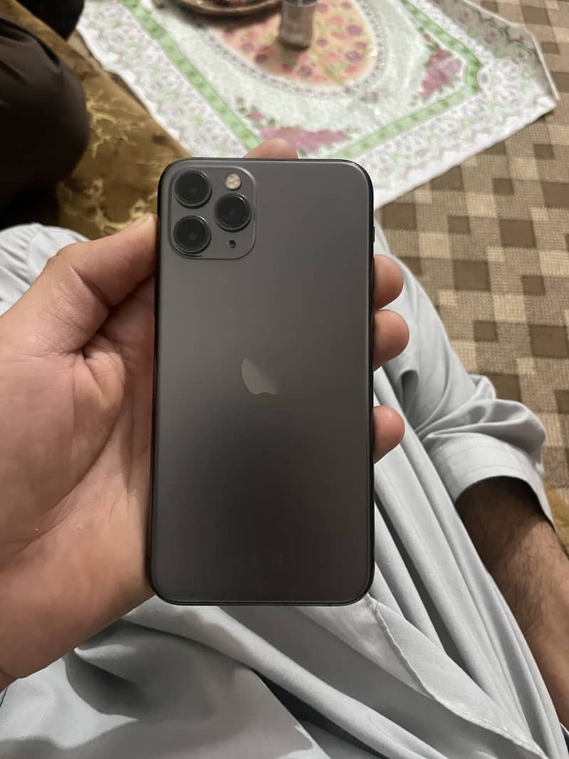 Apple iPhone 11 Pro 3