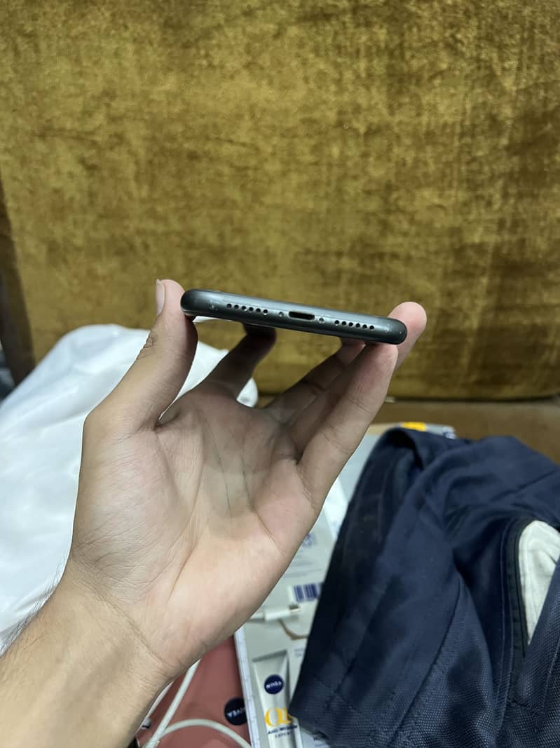 Apple iPhone 11 1