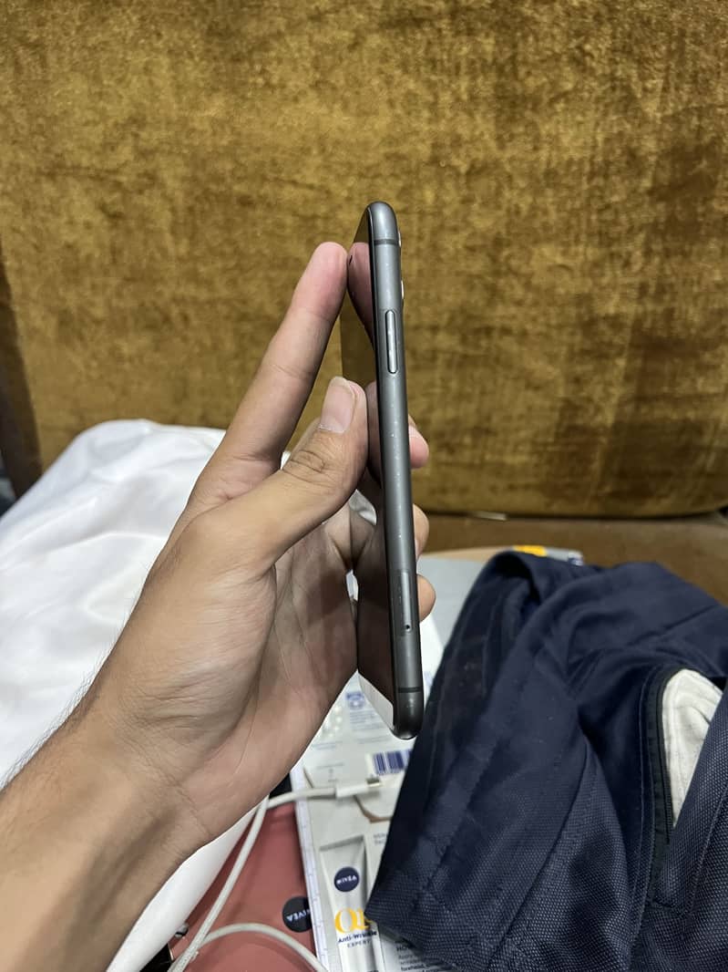 Apple iPhone 11 2