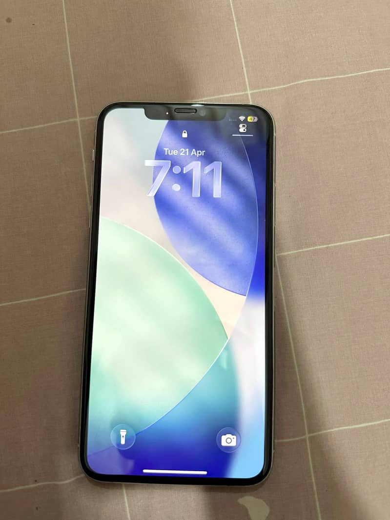 Apple iPhone 11 Pro Max 4