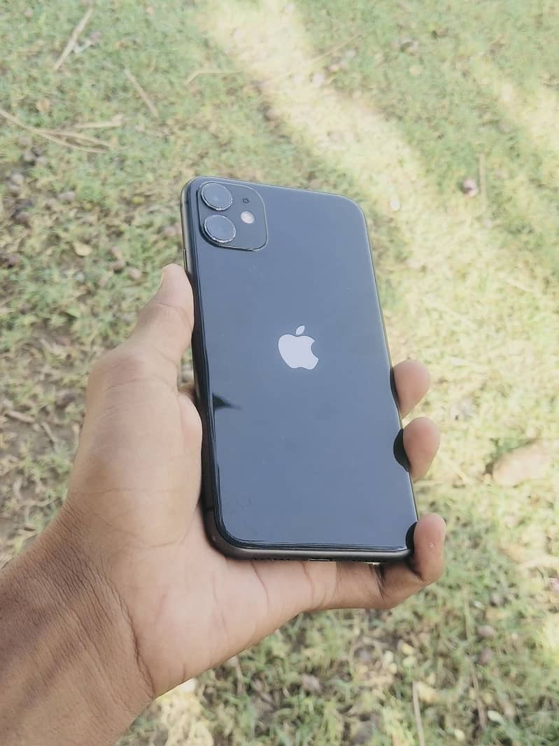 iPhone 11 4