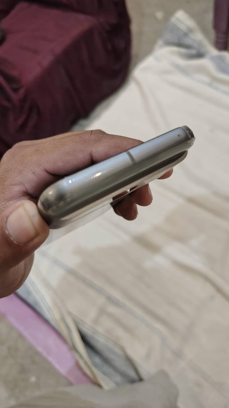 Google Pixel 8 1