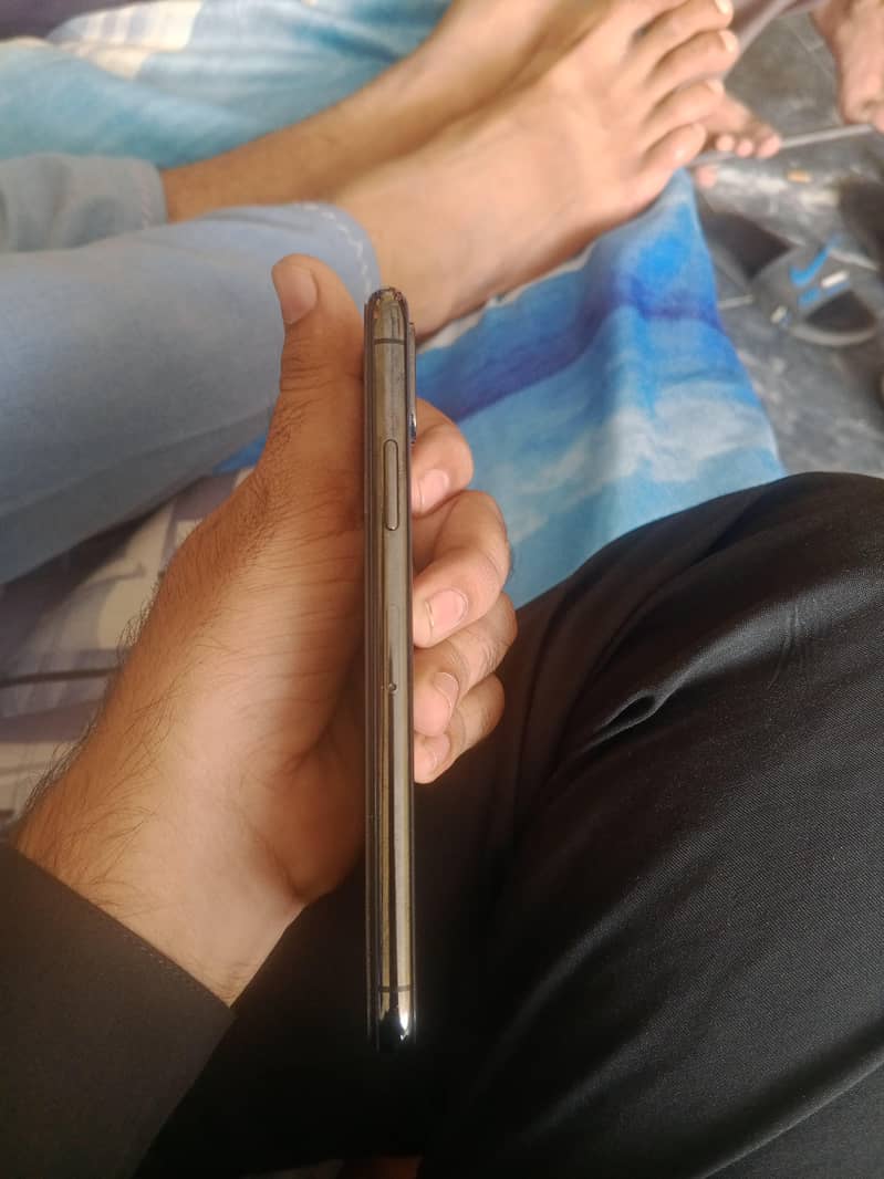 Apple iPhone X 1