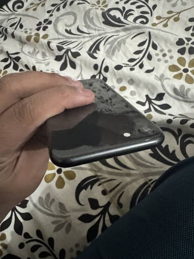 Apple iPhone SE