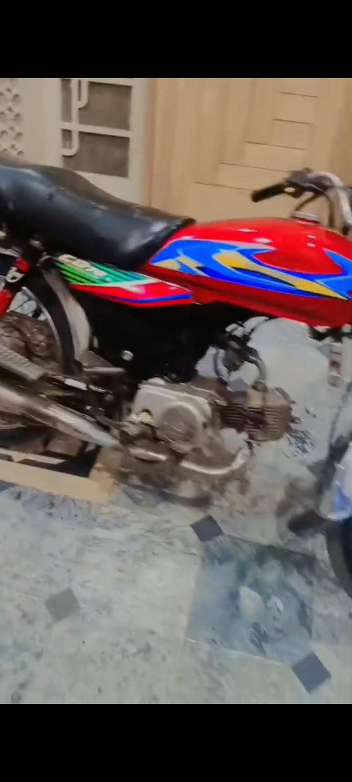 CD 70 motorcycle 2016 model 0