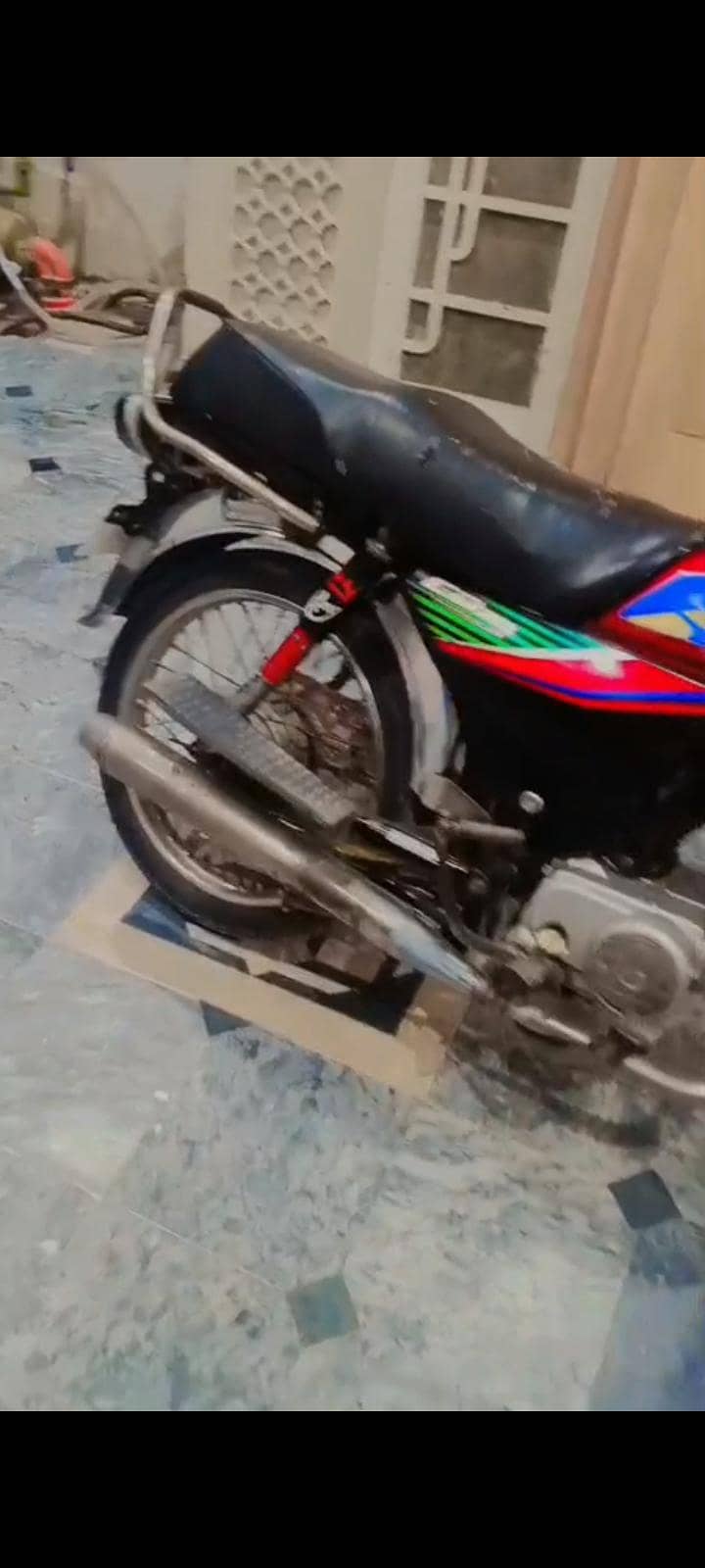 CD 70 motorcycle 2016 model 1