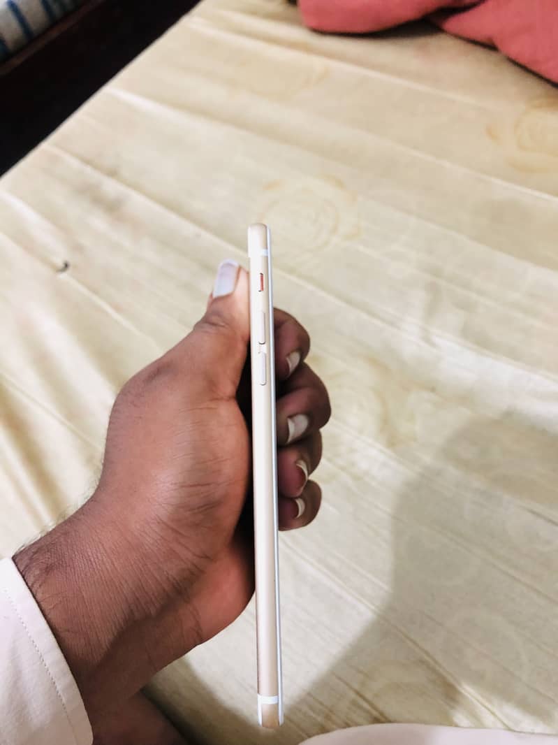 Apple iPhone 6 Plus 5