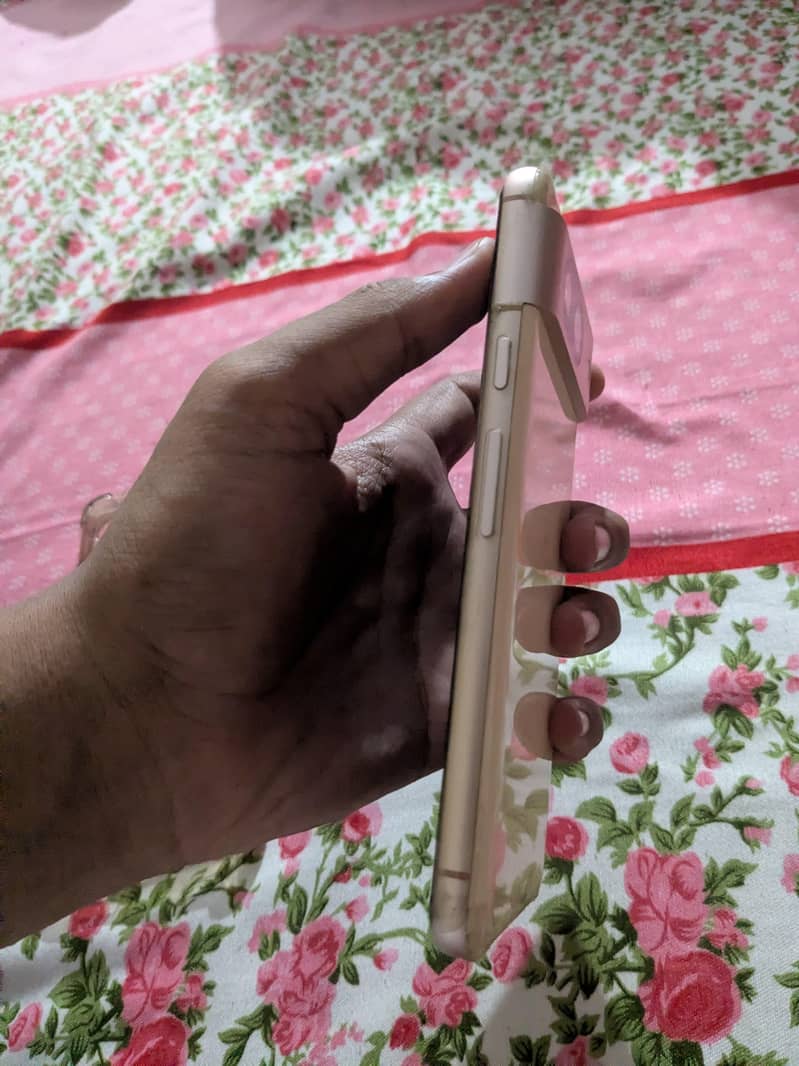 Google Pixel 8 3