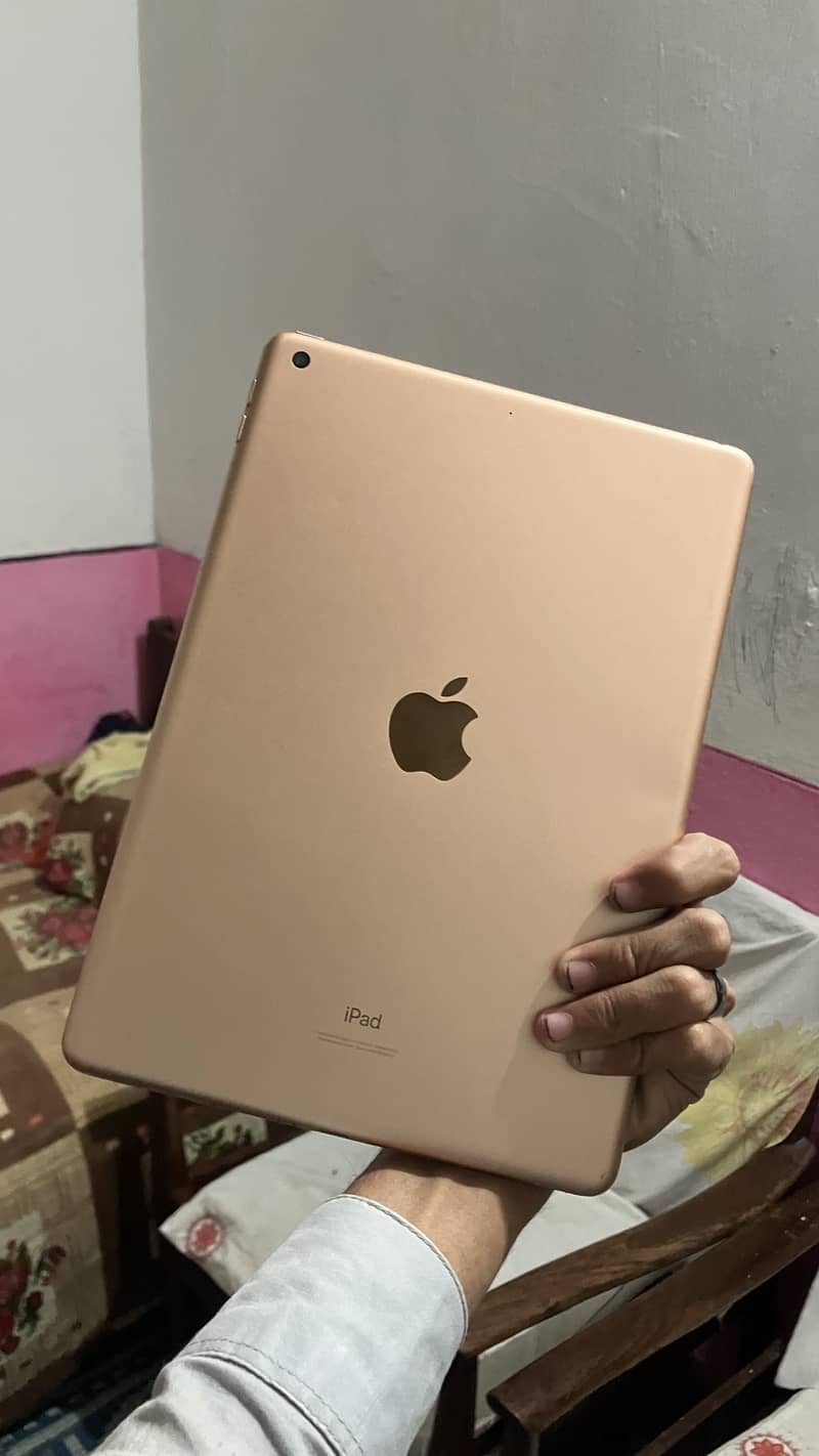 iPad 8 generation 4