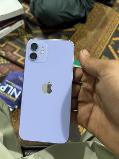 Apple iPhone 12