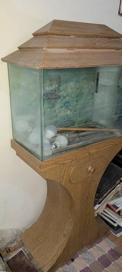 Aquarium | Fish home | table