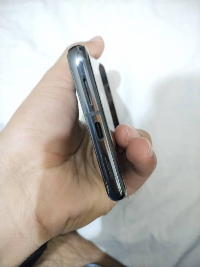 Google Pixel 8 Pro 2