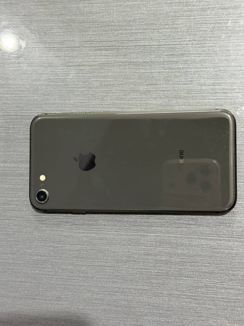 Apple iPhone 8 0