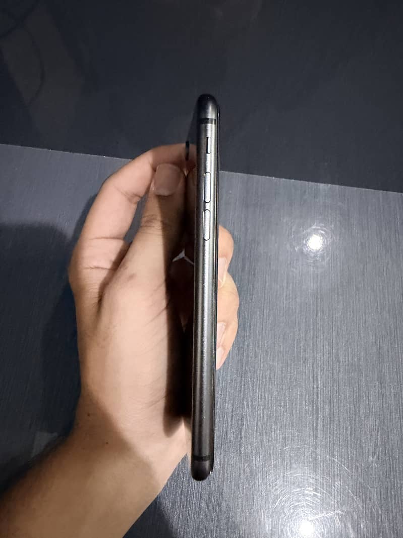 Apple iPhone 8 2