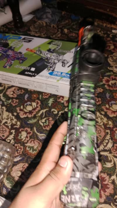 orbeez gun condition 10/9 single battery  with box and charging cable